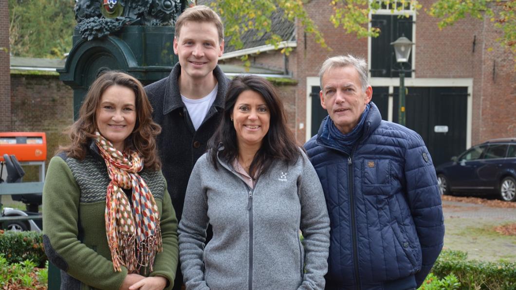 VLNR: Suzan van der Goes, Aart van Sloten, Susanne van Eps-Habibe en Pieter Kolff VLNR: Suzan van der Goes, Aart van Sloten, Susanne van Eps-Habibe en Pieter Kolff